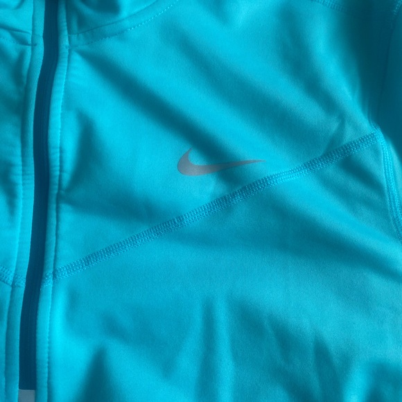 Nike Dri-FIT Blue Running Pullover - Picture 2 of 4
